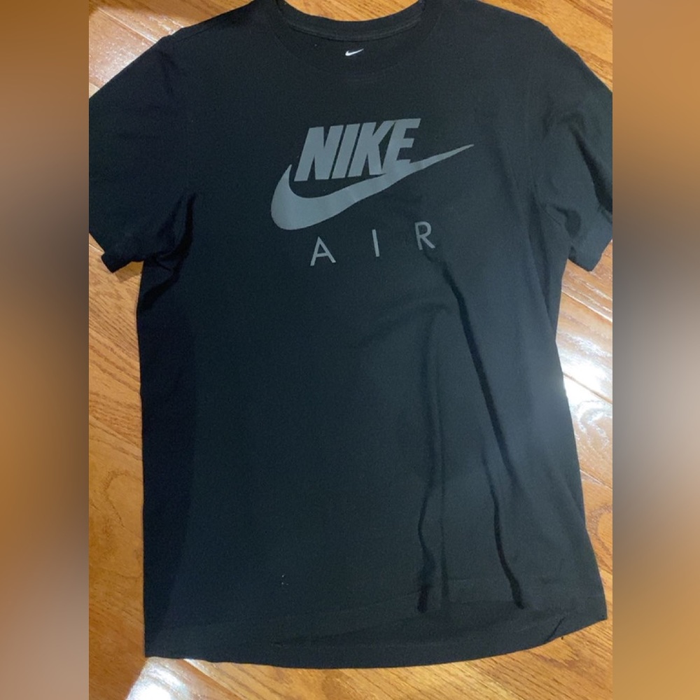 NIKE black 3M graphic tee